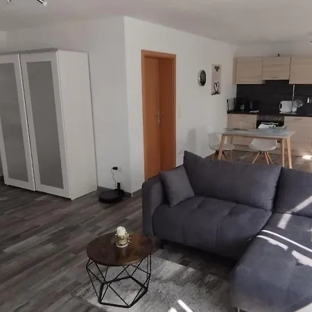 Sandra In - Loeffelsterz Apartment